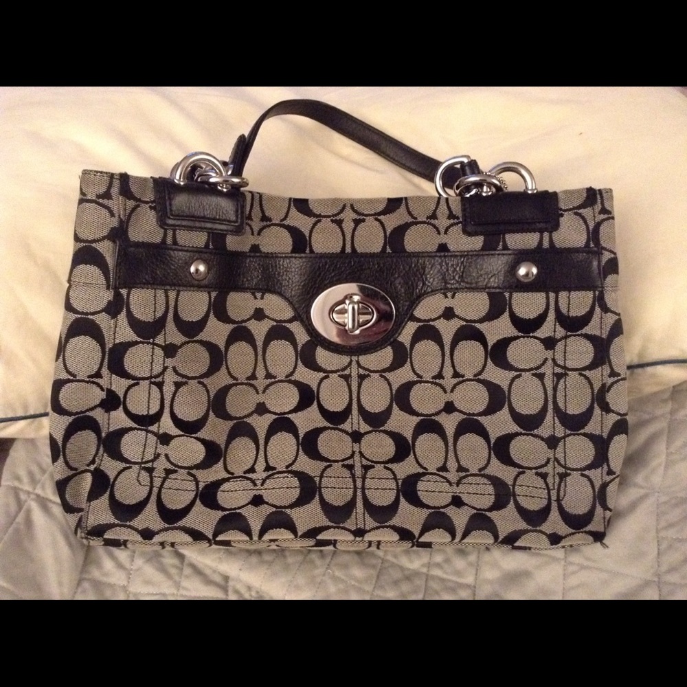 Coach Purse 🔥 Sale!